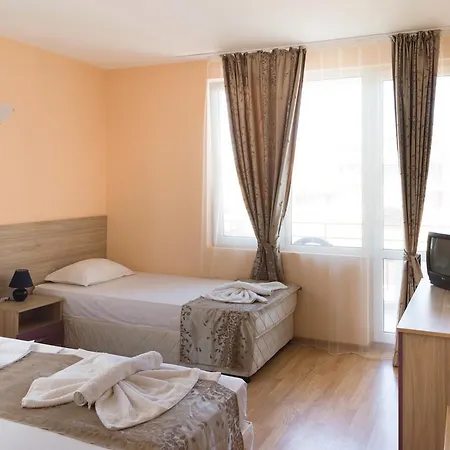 Atavel 게스트하우스 *